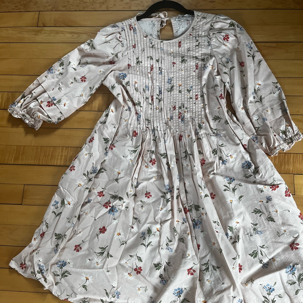 Madewell pleated dress, like new, just above knee length cotton, pockets